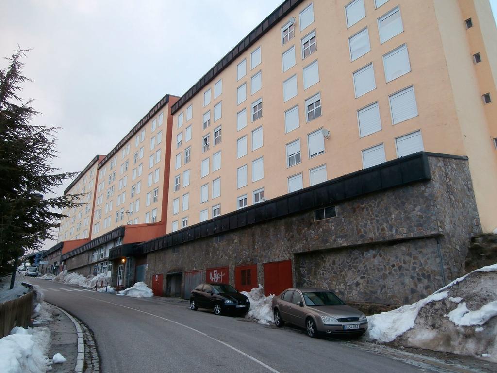 Apartamentos Alcazaba Asn Sierra Nevada Exterior foto